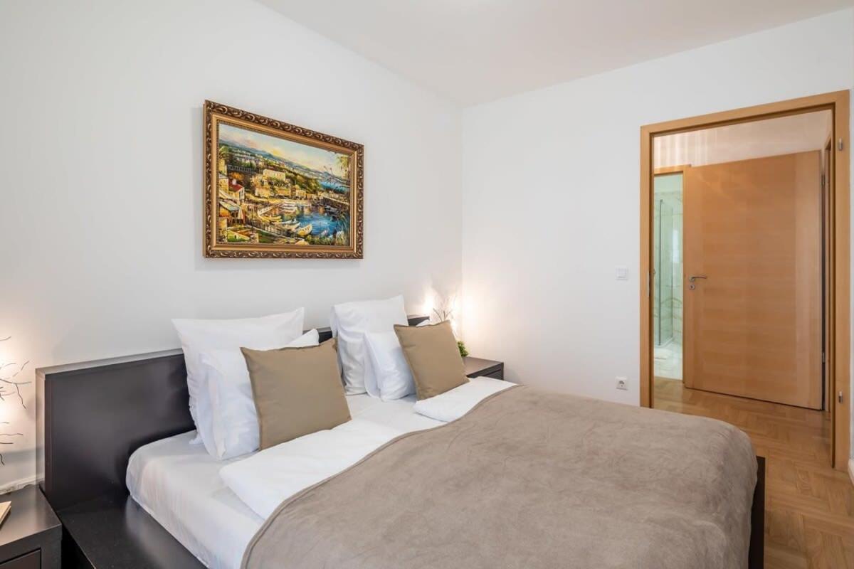 בודפשט Homey Apartment With Ac And Balcony מראה חיצוני תמונה