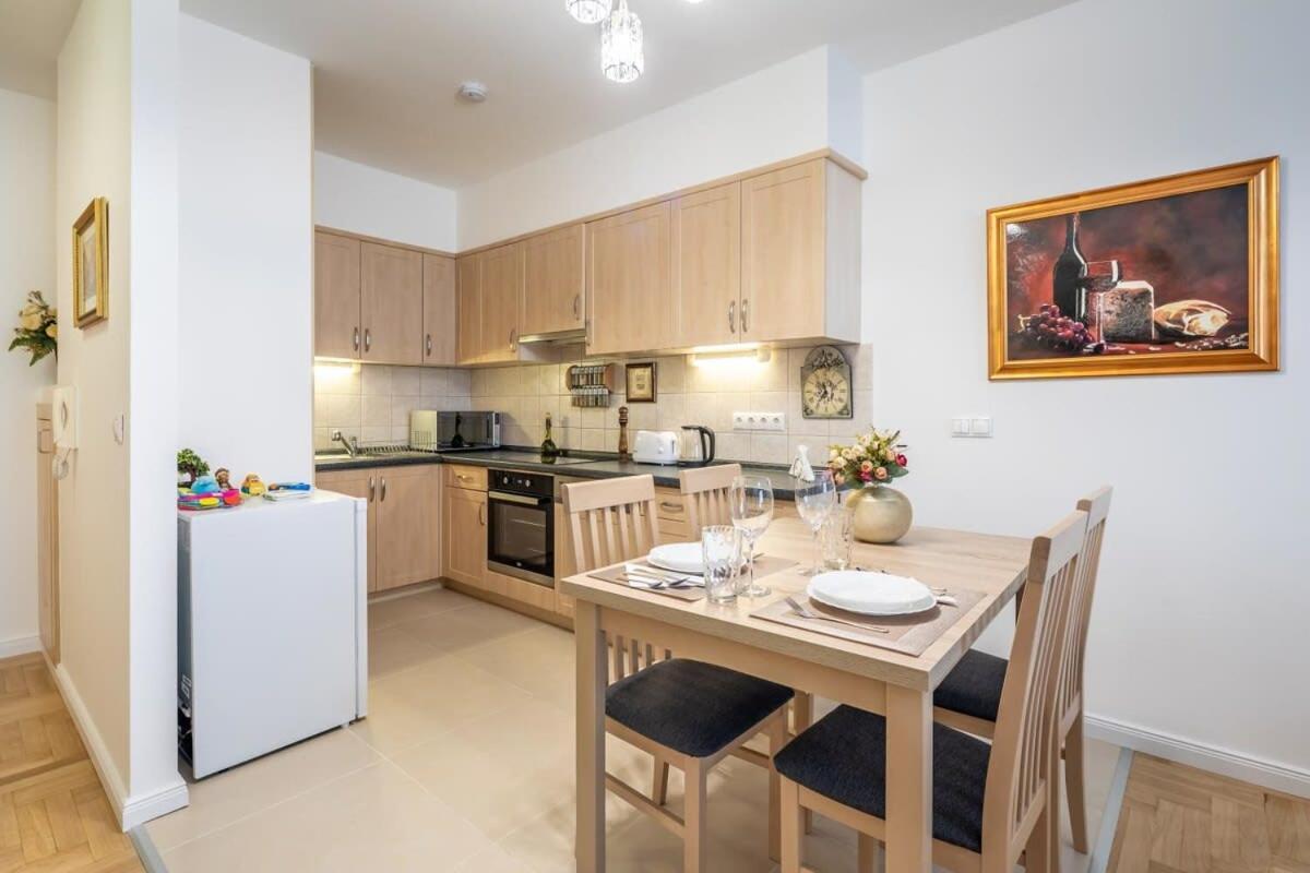 בודפשט Homey Apartment With Ac And Balcony מראה חיצוני תמונה