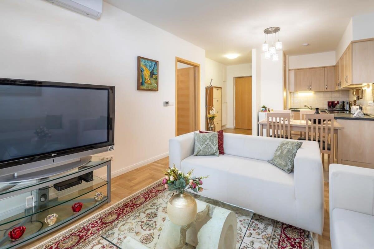 בודפשט Homey Apartment With Ac And Balcony מראה חיצוני תמונה